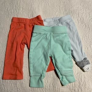 Set of three essential bottoms for baby